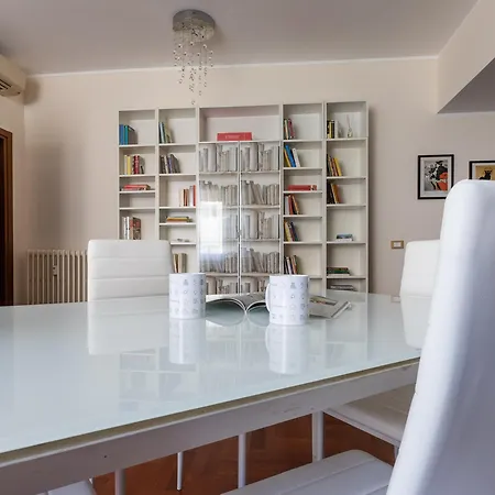 Italianway Easy - Sismondi 74 Apartmán